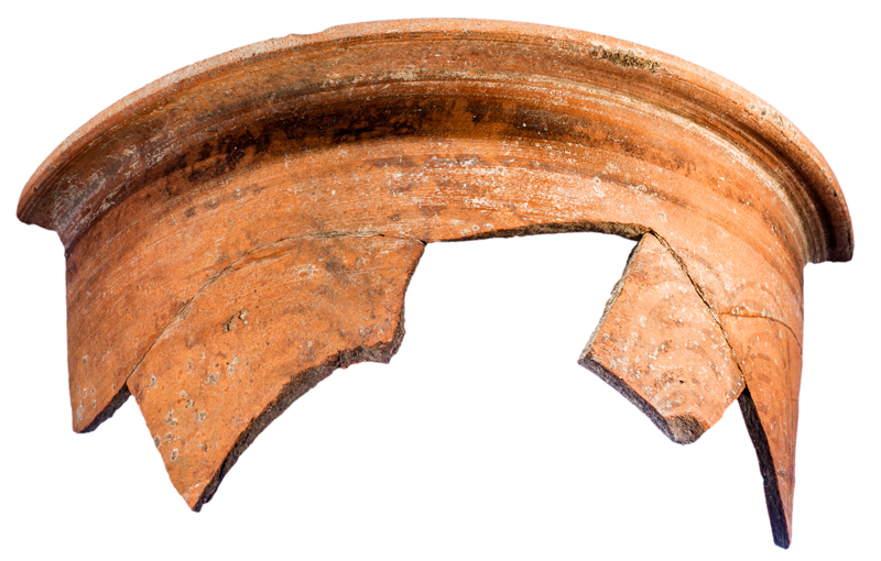 MIT.1100. Peça del rebost de les cases ibèriques: càlat fragmentat de ceràmica ibèrica pintada, procedent d’Empúries, decorat amb motius geomètrics. Contenidor per a la mel i el greix (200 aC-25 dC). Can Caseta.