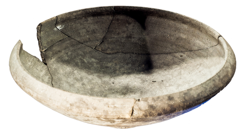 MEV6998. Vaixella de taula: escudella de ceràmica grisa de la costa catalana. Bol per a les escudelles i potatges (175-50 aC). Can Caseta.
