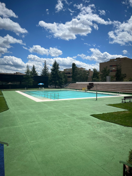 Piscina municipal de Manlleu.jpg