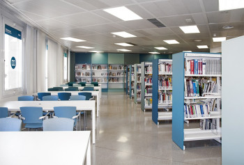 210409 biblioteca-municipal-de-manlleu.jpg