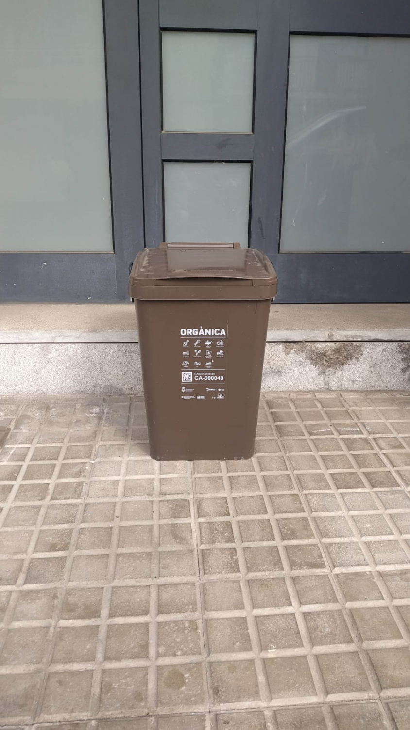 8928 foto cubell orgànica.jpg