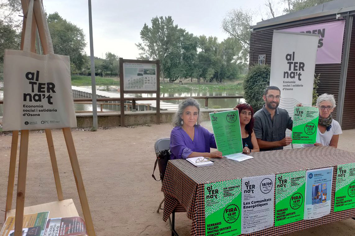 Betlem Parés, Flory Martínez, Pau Pañella i Mireia Franch, a la presentació de l'alTERna't 2022